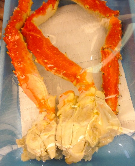 Wild Cooked Red King Crab 1.5lbs approx. 40566